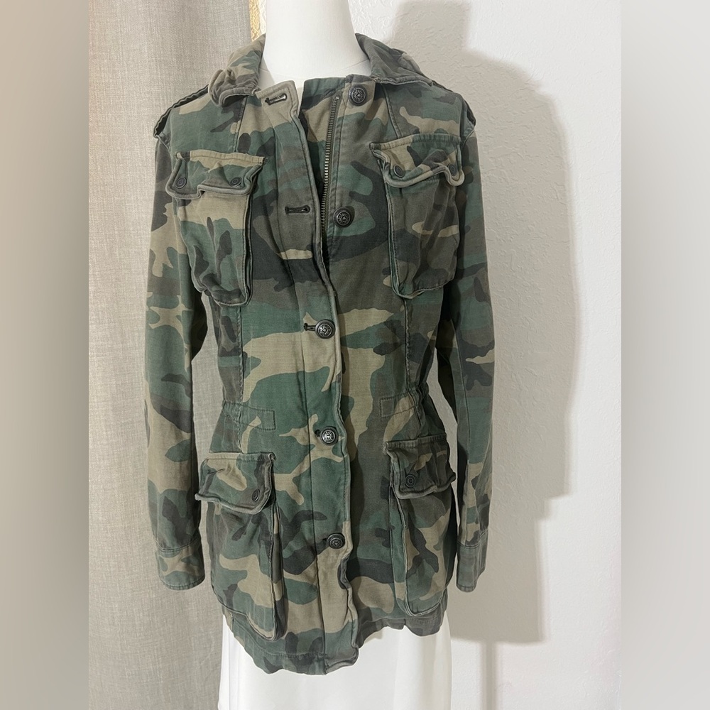 Women’s Y2K Free People‎ Camouflage Utility Cargo Jacket Size Medium